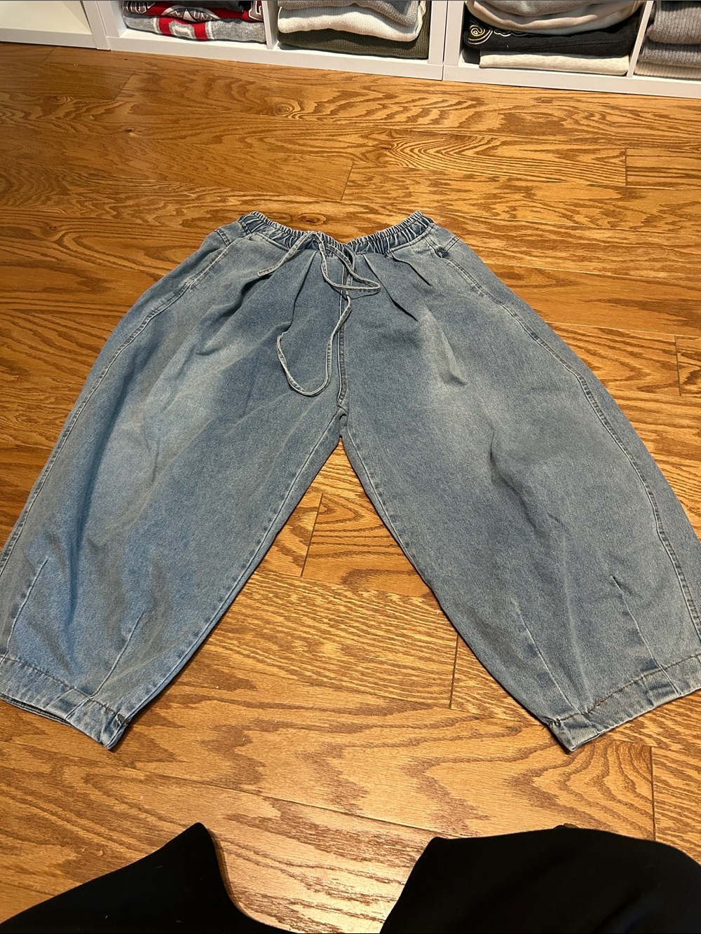 Viral Pleated Baggy Jeans
